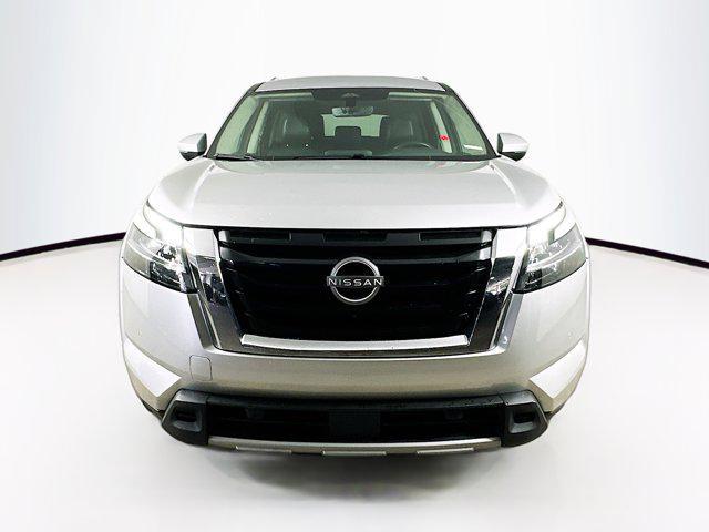 2023 nissan pathfinder sl fwd