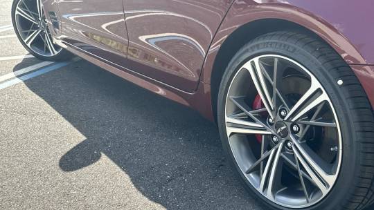 2025 Genesis G70