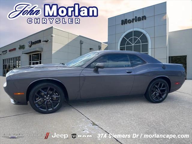 2022 dodge challenger sxt