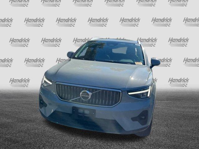 2024 volvo xc40 b5 plus bright theme
