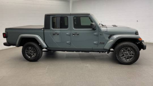 2024 Jeep Gladiator