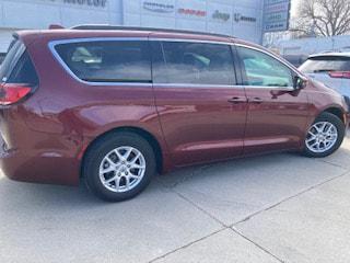 2022 chrysler pacifica touring l