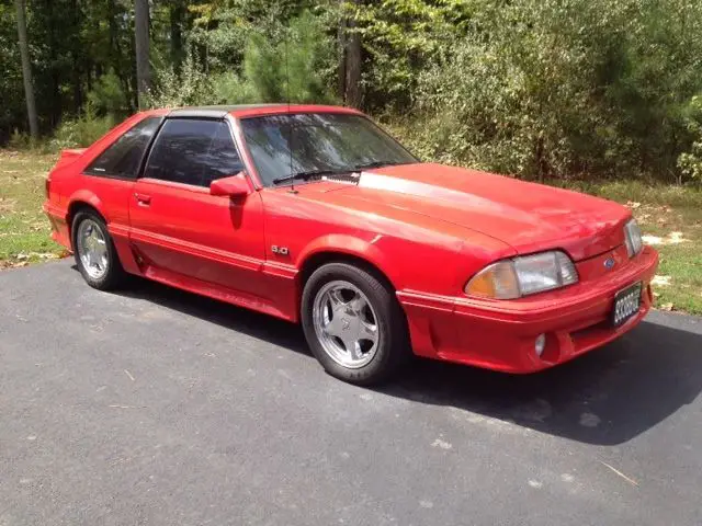 1987 ford mustang gt hatchback 2-door 5.0l