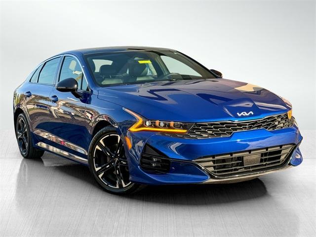 2022 kia k5 gt-line