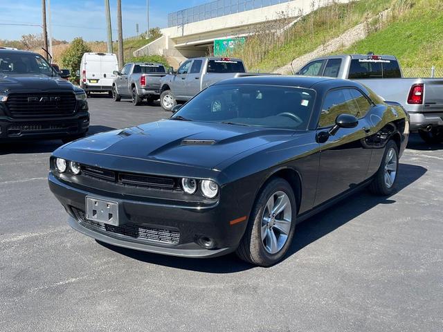 2018 dodge challenger sxt