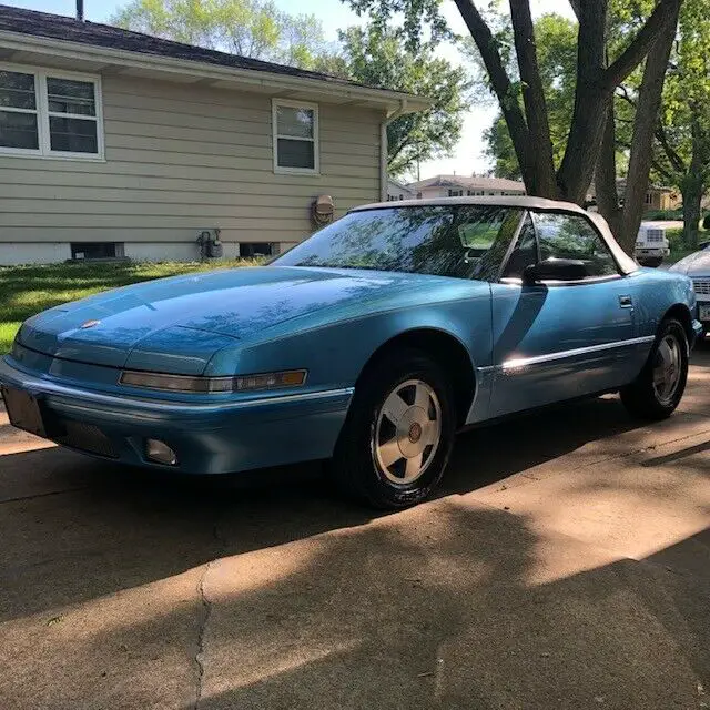 buick reatta convertable/perfect leather interior