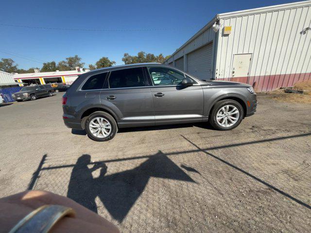2019 audi q7 45 premium