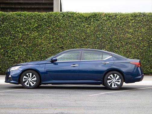 2020 nissan altima