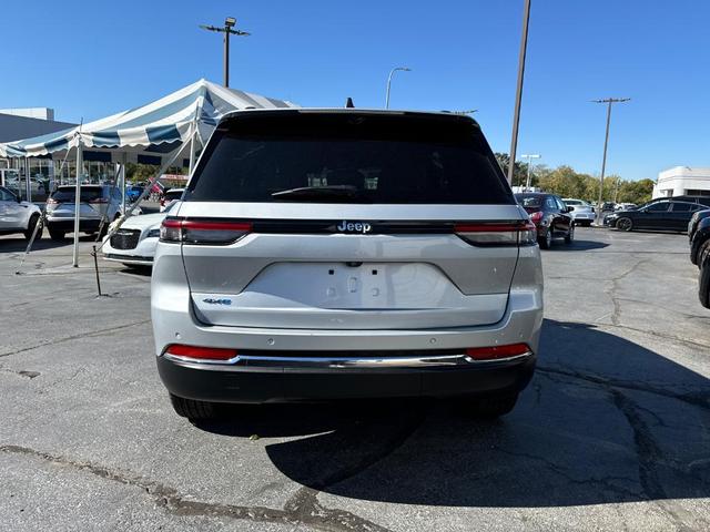 2023 jeep grand cherokee 4xe base