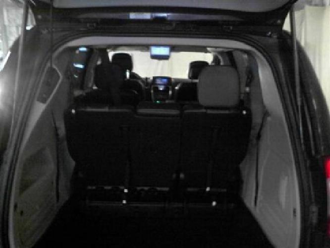 2012 chrysler town & country touring minivan 4d in brook park, oh