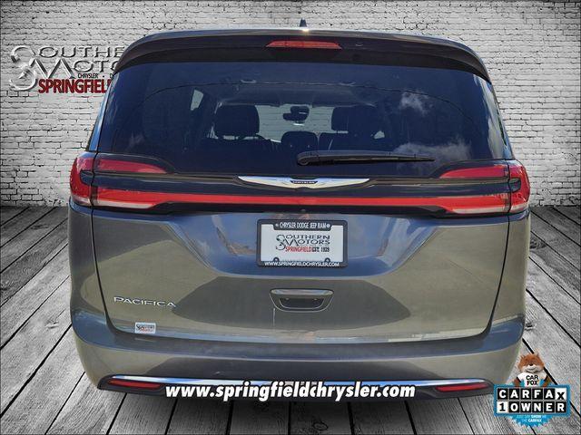 2022 chrysler pacifica touring-l
