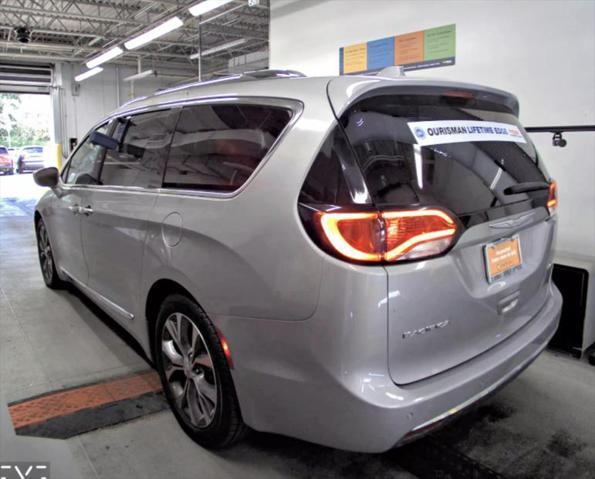 2017 chrysler pacifica limited