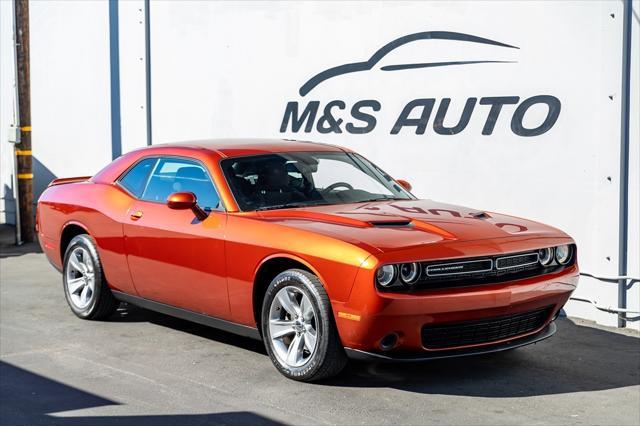 2021 dodge challenger sxt
