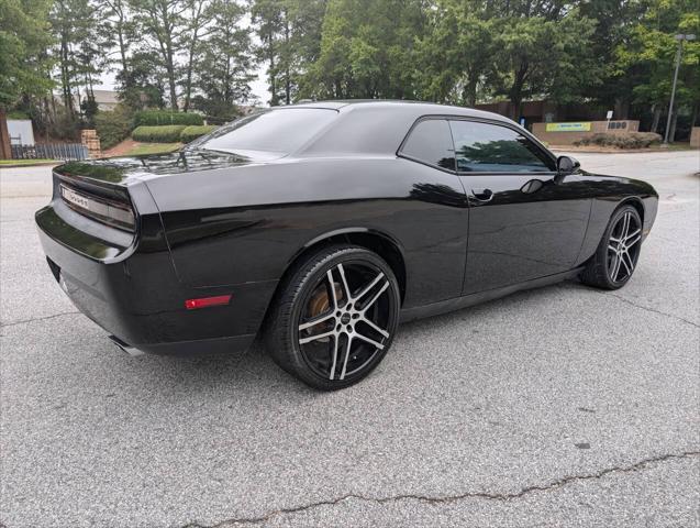 2014 dodge challenger sxt