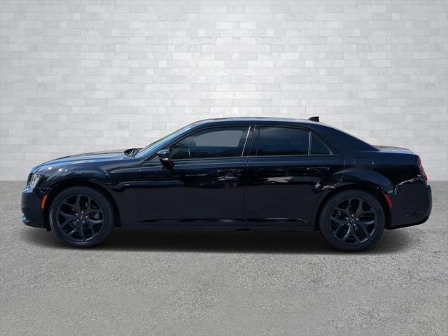 2022 chrysler 300 s