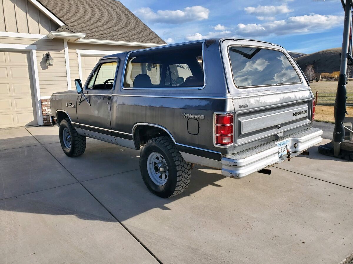 no reserve! 4x4 prospector very nice original