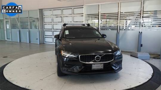2023 Volvo V60 Cross Country