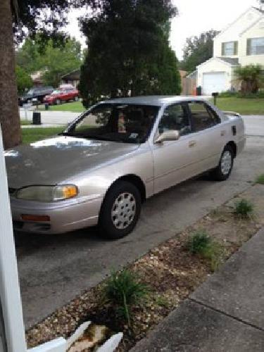 1995 toyota camry - must sell asap in tampa, fl