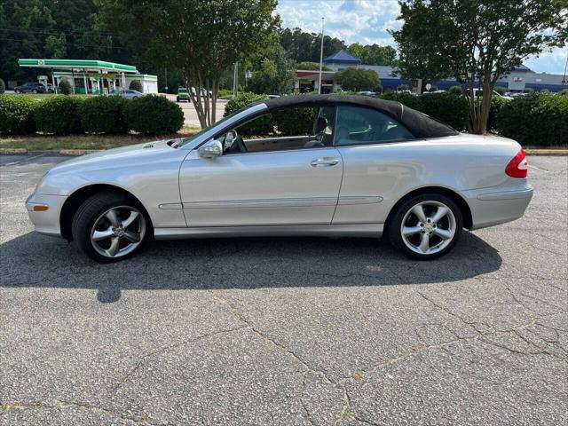 2005 mercedes-benz clk-class 320 cabriolet