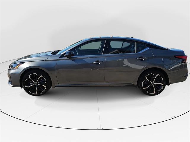 2023 nissan altima 2.5 sr