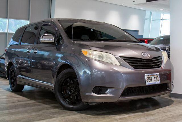 2014 toyota sienna le