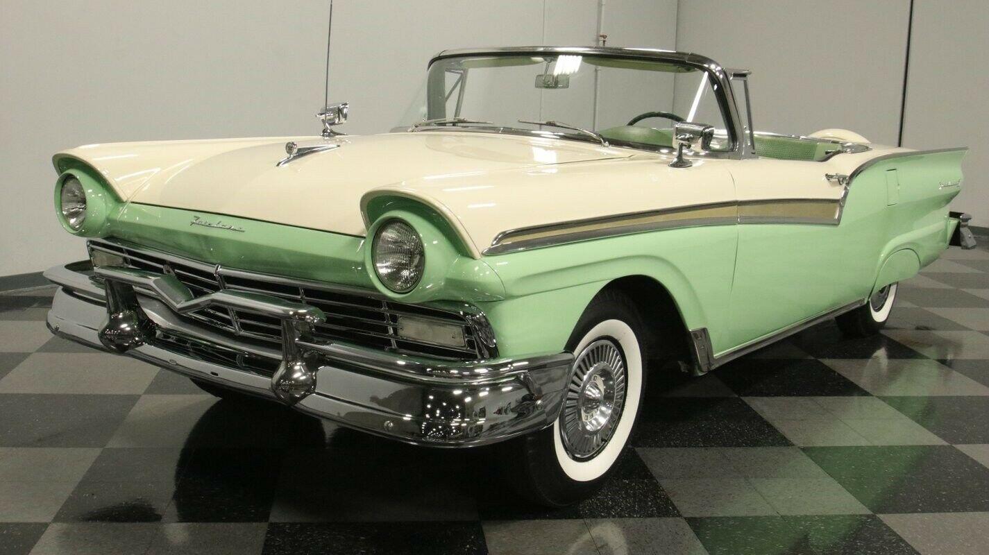 1957 ford fairlane 500 skyliner retractable convertible 312 v8