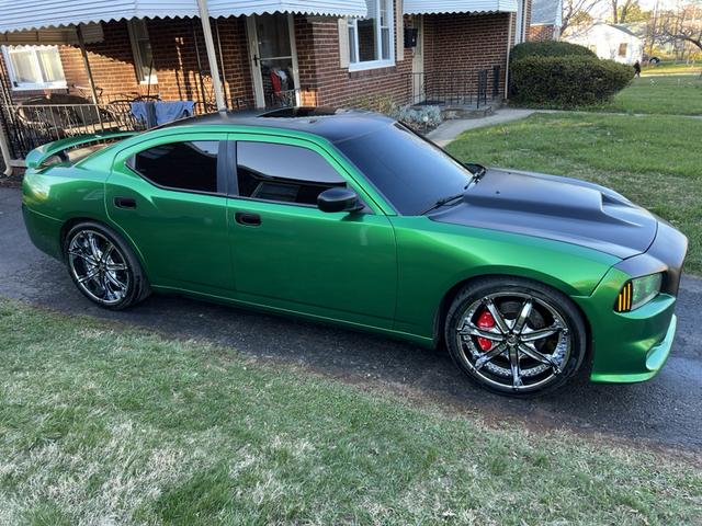 2009 dodge charger srt8