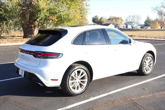 2022 porsche macan base