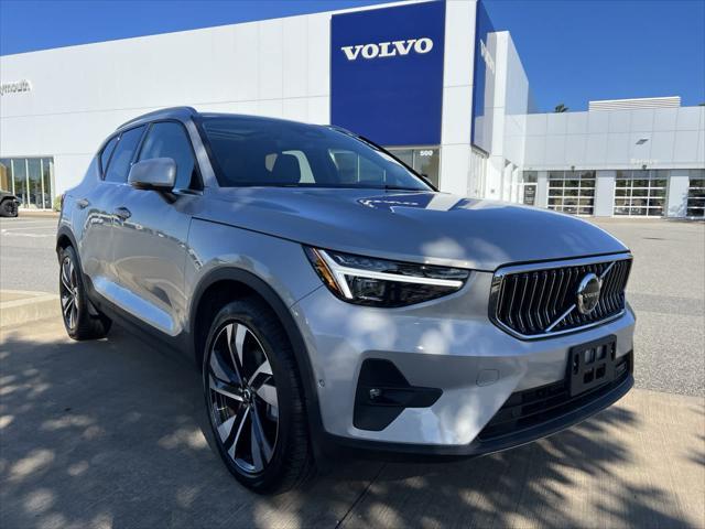 2024 volvo xc40 b5 plus bright theme