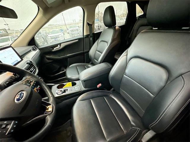 2020 ford escape sel
