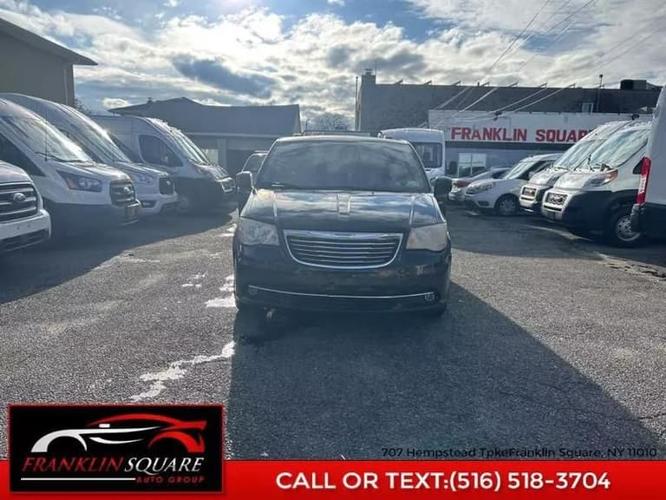 2014 chrysler town & country touring minivan 4d in franklin square, new york