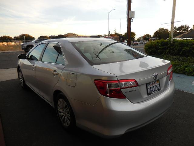 2013 toyota camry le
