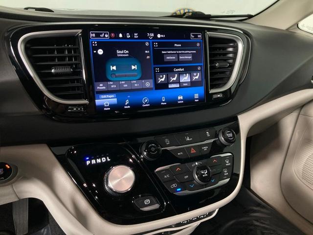 2022 chrysler pacifica touring-l