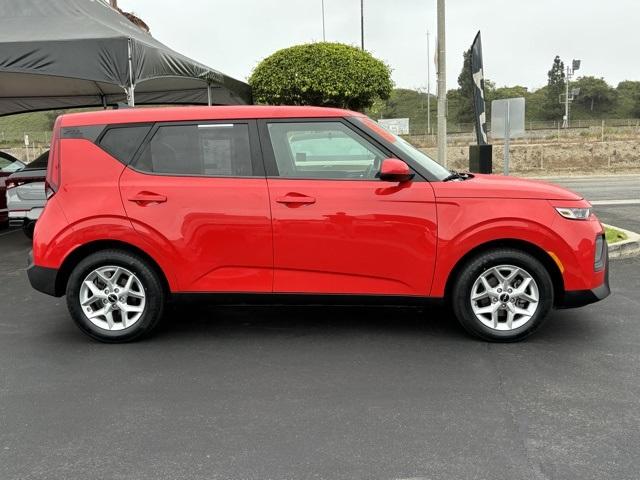 2022 kia soul lx