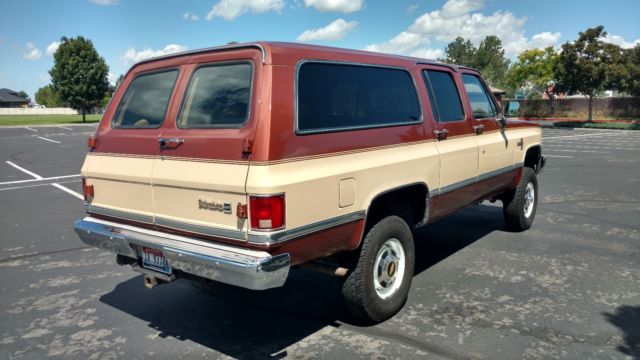 1986 chevrolet 4x4 suburban , 350 v-8, original, rust free k20