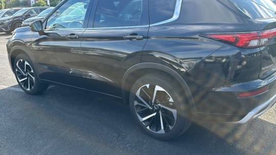 2022 mitsubishi outlander sel