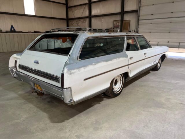 1966 bonneville wagon. california 9 passenger loaded with options