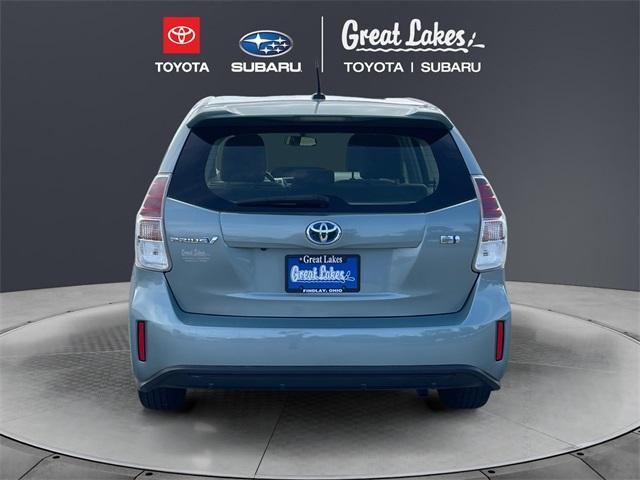 2016 toyota prius v four