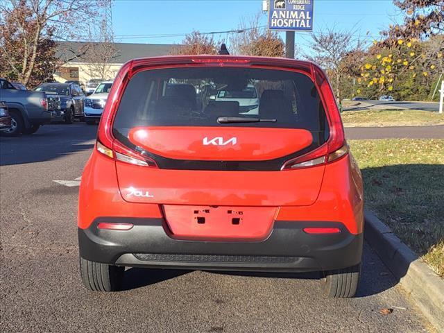 2022 kia soul lx ivt