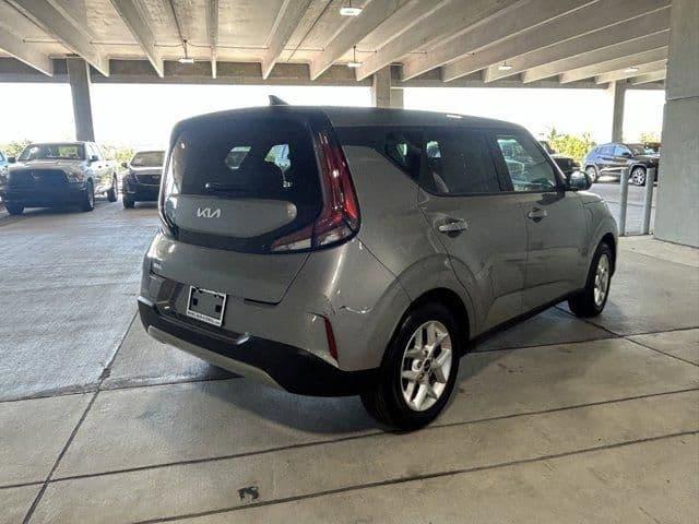 2023 kia soul lx in hialeah, florida