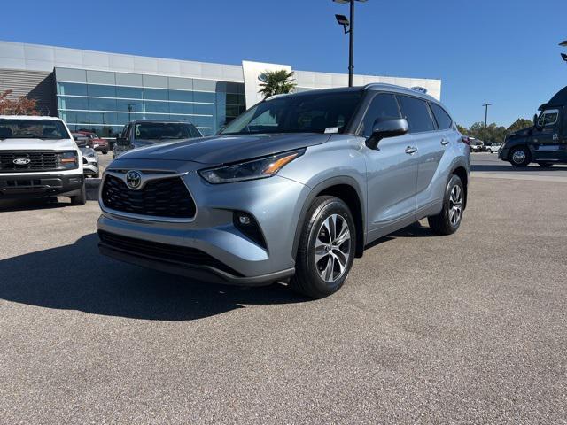 2021 toyota highlander xle
