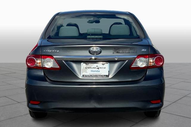 2011 toyota corolla le