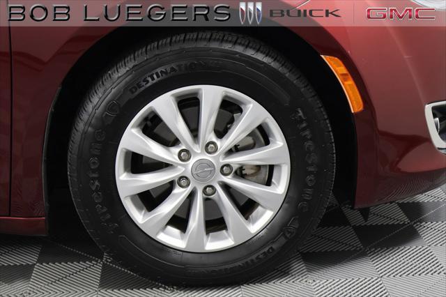 2017 chrysler pacifica touring-l