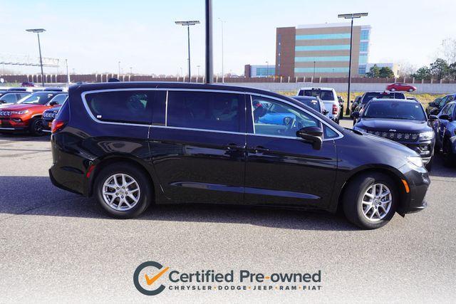 2023 chrysler pacifica touring-l