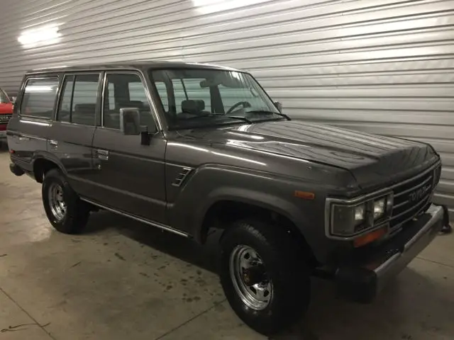 1988 toyota landcruiser fj62 4x4 stock no reserve excellent condition