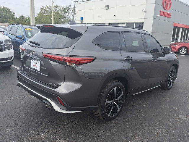 2021 toyota highlander xse