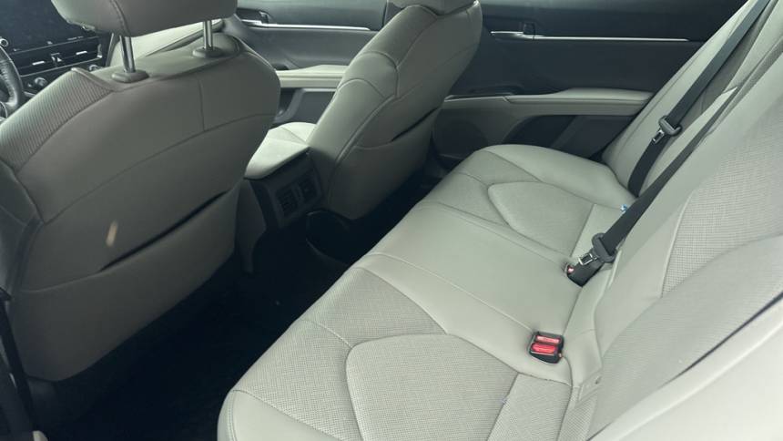 2021 toyota camry hybrid xle