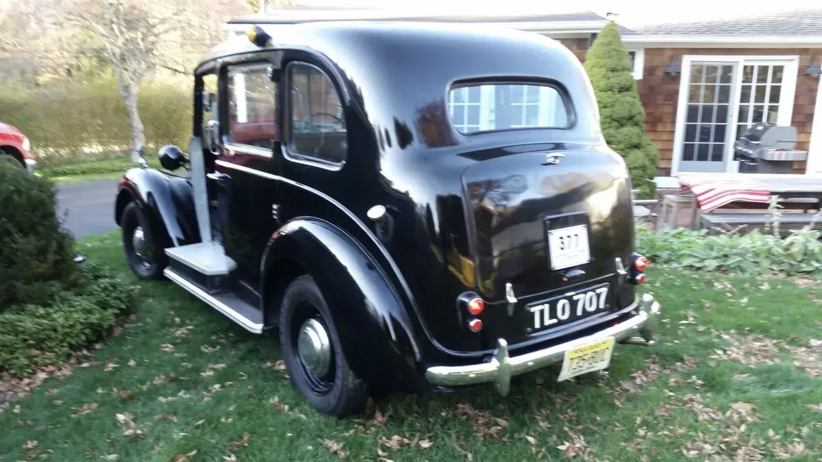 1957 austin 3 litre black taxi