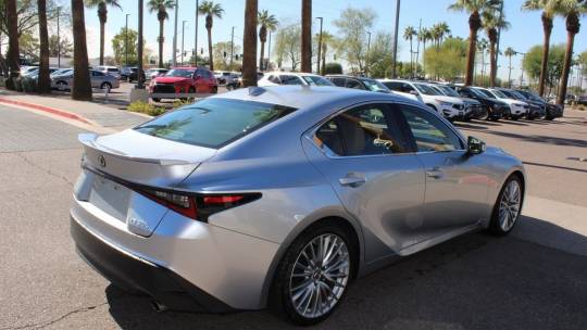 2022 Lexus IS