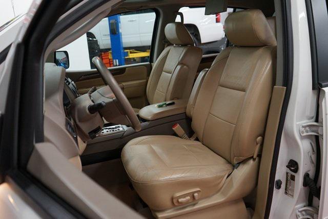 2012 nissan armada platinum